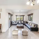 Villa Kambos Dio *