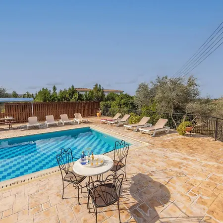 Kambos Dio Villa *