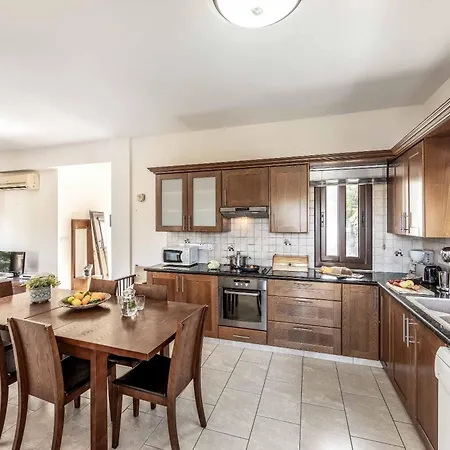 Kambos Dio Вилла Полис