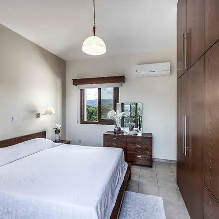 Villa Kambos Dio Polis